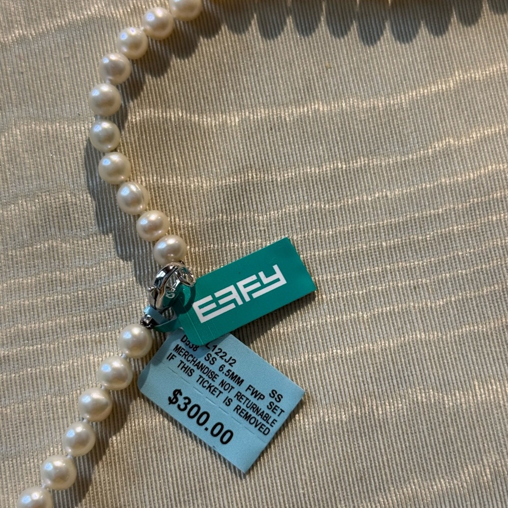 Effy White Pearl Necklace NWT